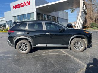 Used 2023 Nissan Rogue S video 2