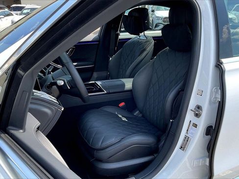 Used 2025 Mercedes-Benz S 580 4MATIC Sedan image 17