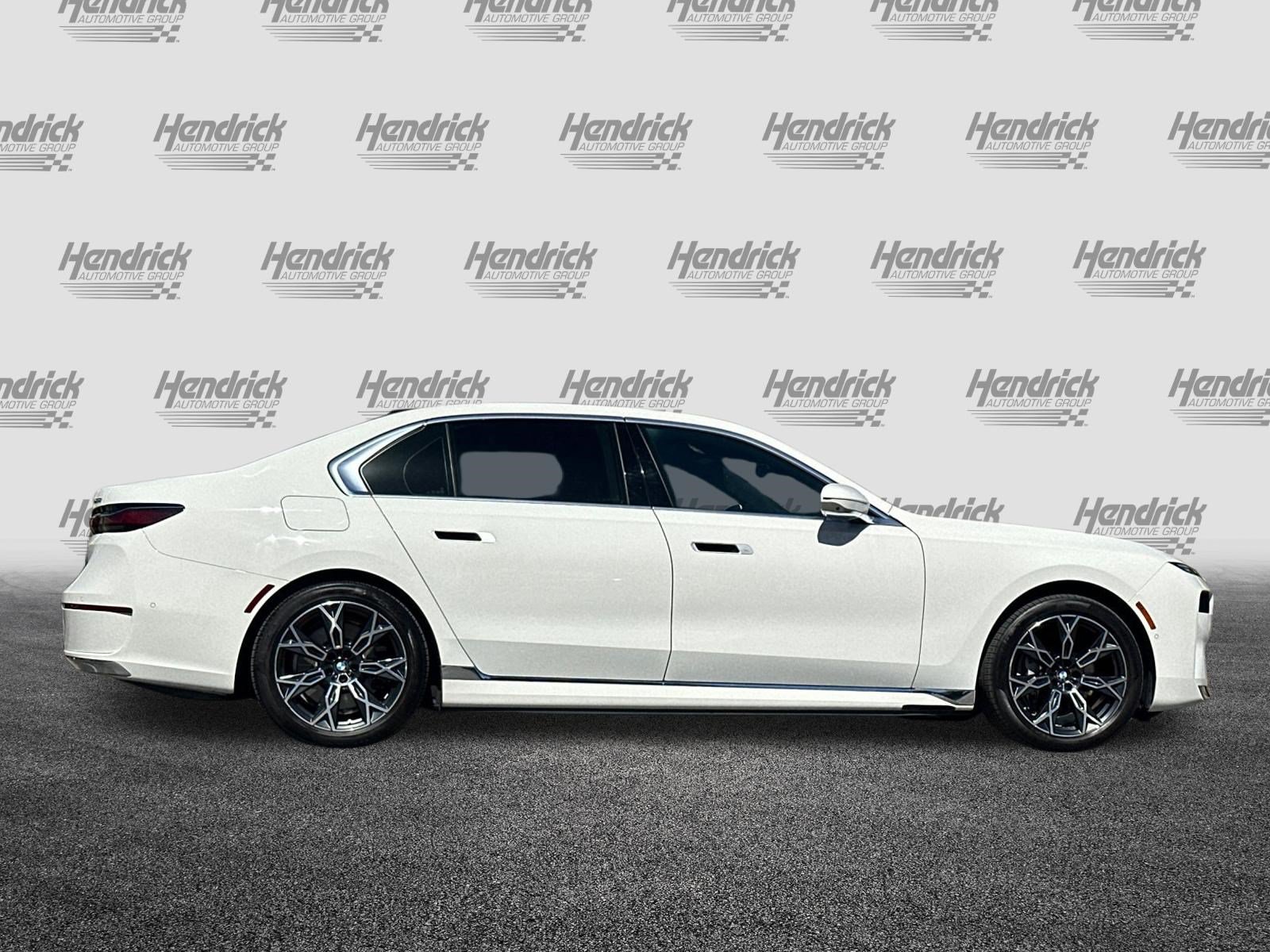 Certified 2024 BMW i7 xDrive60 RWD image 3