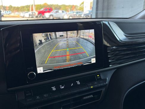 Used 2025 Toyota Camry LE image 17