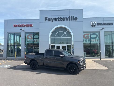Used 2022 RAM 1500 Big Horn AWD/4WD image 3
