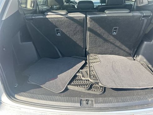 Used 2019 Volkswagen Atlas SE w/ Towing Package image 11