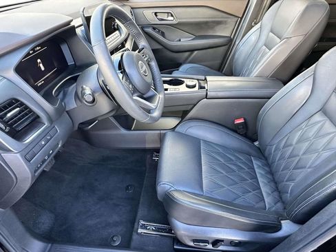 Used 2023 Nissan Rogue Platinum w/ Platinum Premium Package image 6