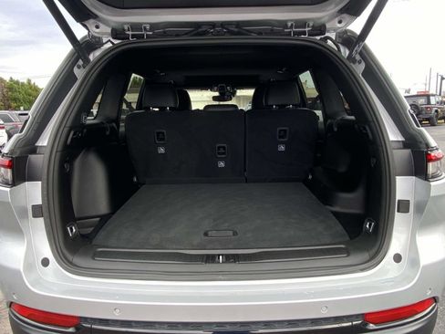 Certified 2024 Jeep Grand Cherokee Altitude image 40