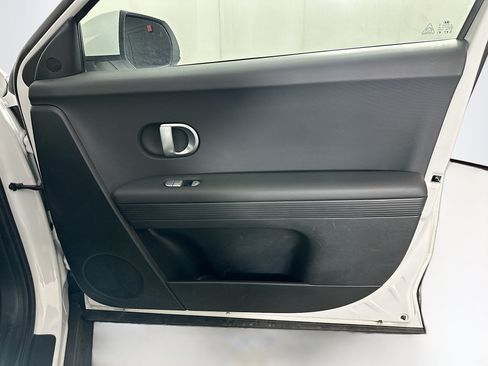Used 2024 Hyundai Ioniq 5 SEL RWD image 32
