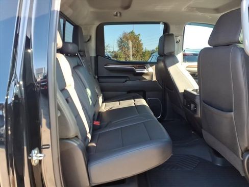 Used 2024 Chevrolet Silverado 1500 LT Trail Boss w/ LT Trail Boss Premium Package image 15