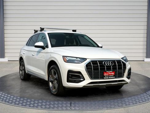 Used 2023 Audi Q5 2.0T Premium w/ Convenience Package AWD/4WD image 1