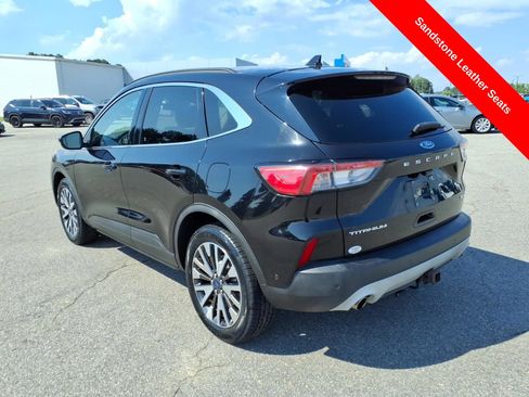 Used 2020 Ford Escape Titanium AWD/4WD image 3