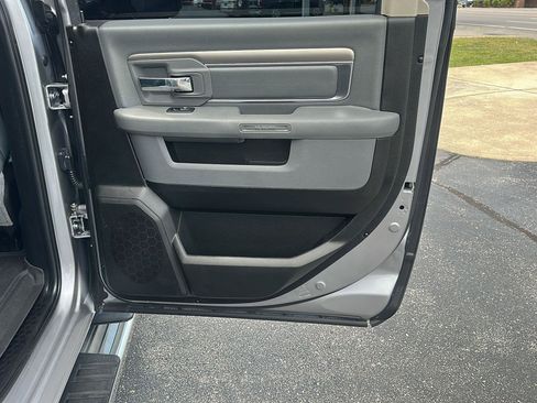 Used 2019 RAM 1500 Big Horn AWD/4WD image 19