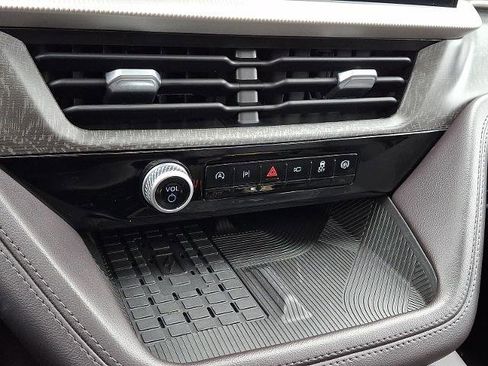 Certified 2025 Ford Explorer Platinum w/ LUX Leather Package image 17