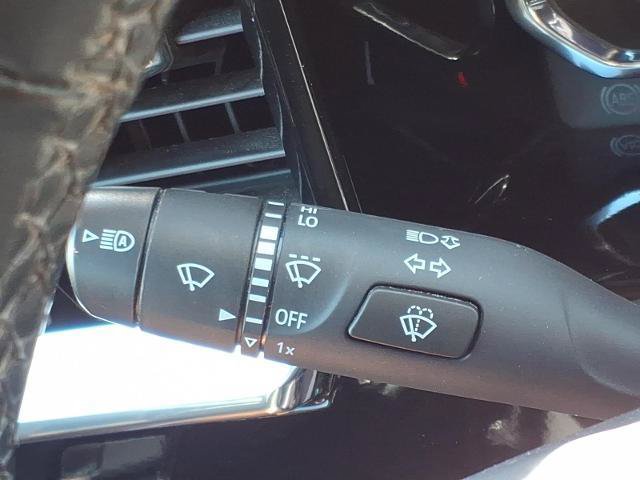 Used 2024 Chevrolet Silverado 1500 LT AWD/4WD image 18