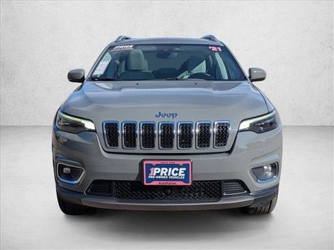 Used 2021 Jeep Cherokee Limited image 2