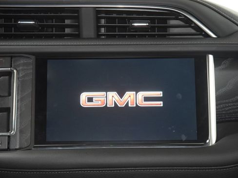 Used 2024 GMC Yukon XL Denali AWD/4WD image 34