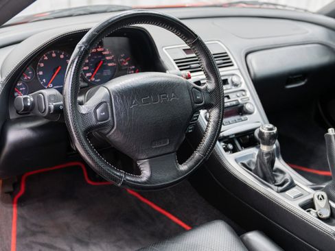 Used 2005 Acura NSX T image 12