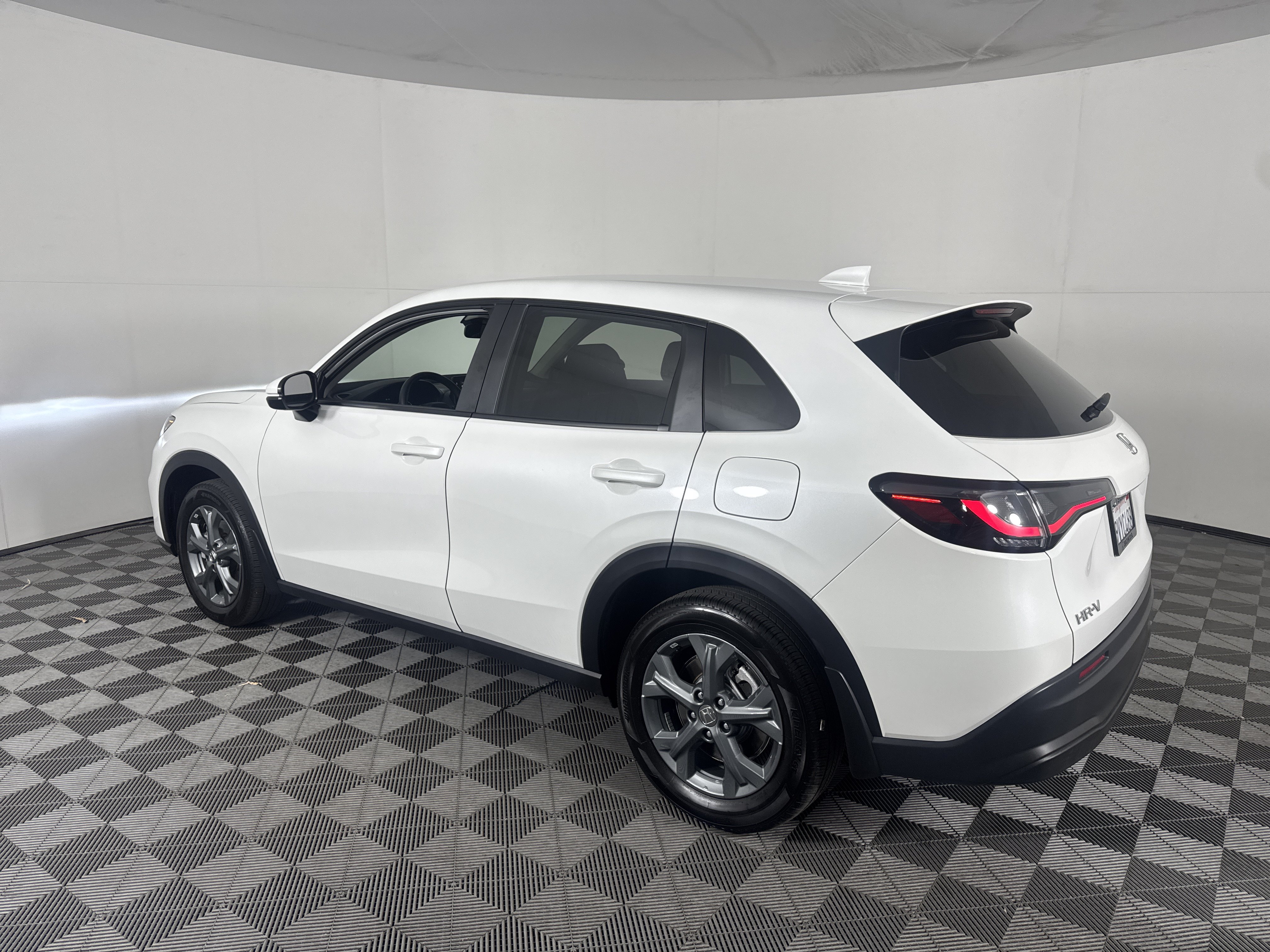 Certified 2026 Honda HR-V LX image 12