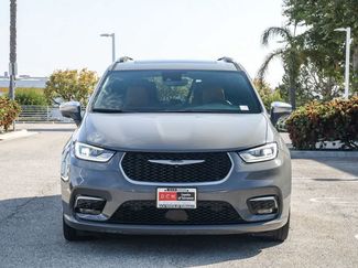 Used 2022 Chrysler Pacifica Pinnacle FWD video 2