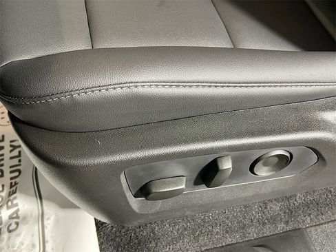 New 2026 GMC Canyon Elevation w/ Convenience Package image 16