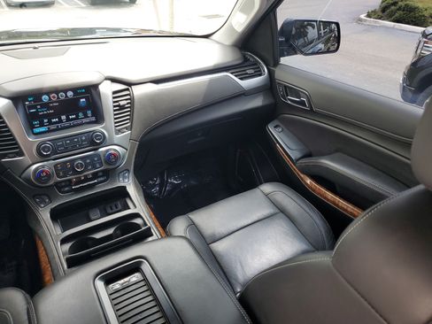 Used 2019 Chevrolet Tahoe Premier w/ RST 6.2L Performance Edition RWD image 18