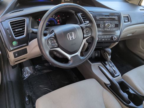 Used 2013 Honda Civic LX image 10
