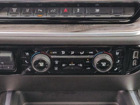 Used 2025 Chevrolet Silverado 2500 LTZ w/ LTZ Convenience Package image 9