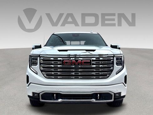 Used 2023 GMC Sierra 1500 Denali w/ Denali Reserve Package AWD/4WD image 2