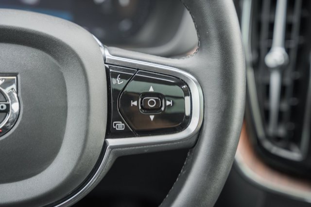 Certified 2023 Volvo XC60 B5 Plus w/ Climate Package AWD/4WD image 29