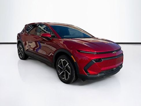 New 2026 Chevrolet Equinox EV LT image 3