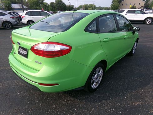 Used 2014 Ford Fiesta SE FWD image 3