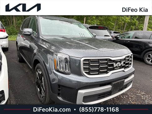 Certified 2024 Kia Telluride S w/ S Sunroof Package FWD image 1