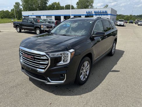 Used 2024 GMC Terrain SLT AWD/4WD image 15