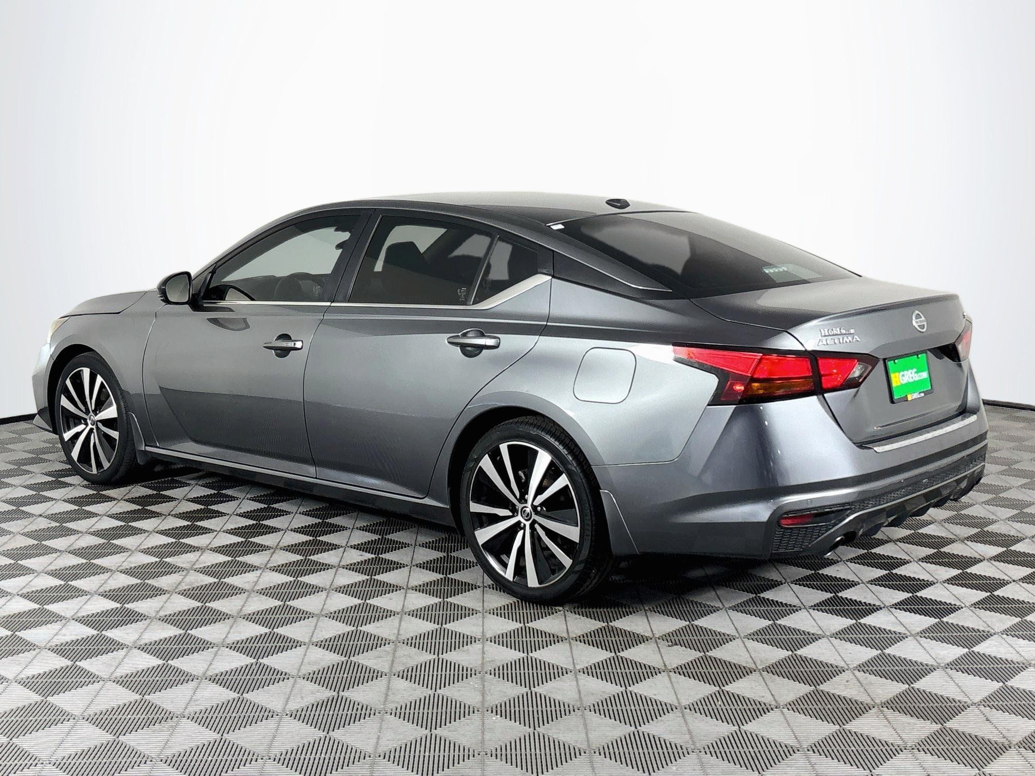 Used 2021 Nissan Altima 2.5 SR w/ SR Premium Package FWD image 6