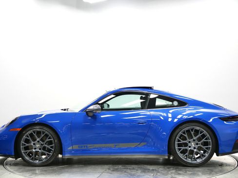 Used 2026 Porsche 911 Carrera T image 6