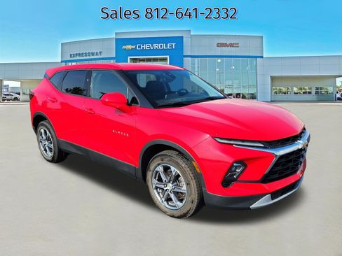 Used 2023 Chevrolet Blazer LT FWD image 1