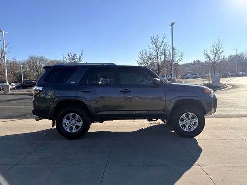 Used 2018 Toyota 4Runner SR5 image 4
