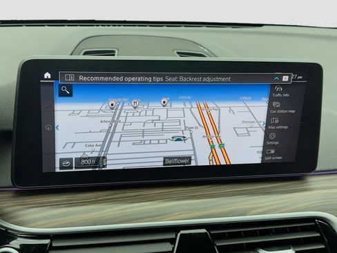 Used 2021 BMW 530e xDrive w/ Executive Package image 9