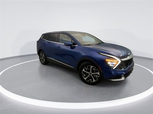 Used 2024 Kia Sportage EX image 6