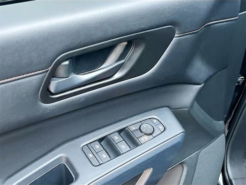 Used 2024 Nissan Pathfinder Rock Creek image 17