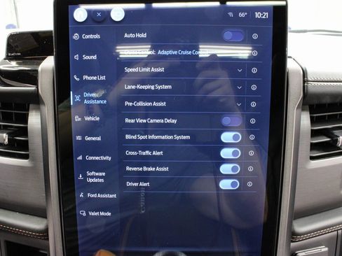 Used 2024 Ford Expedition Platinum image 23