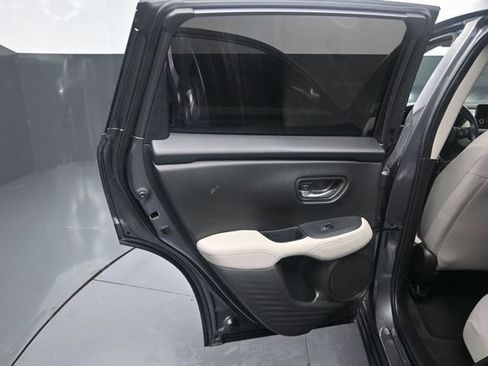 Certified 2025 Honda HR-V LX image 17