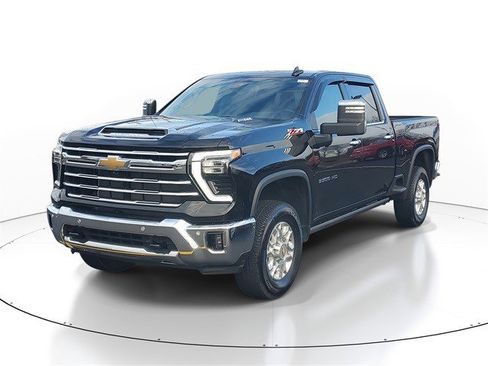 Used 2024 Chevrolet Silverado 3500 LTZ w/ LTZ Premium Package image 2