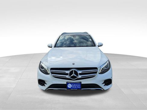Used 2019 Mercedes-Benz GLC 300 4MATIC image 2