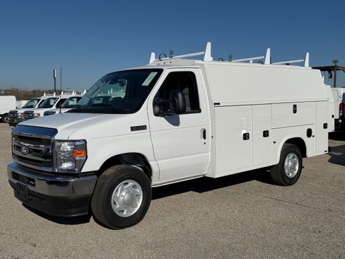 New 2026 Ford E-350 and Econoline 350 Super Duty w/ Power Equipment Group RWD image 6