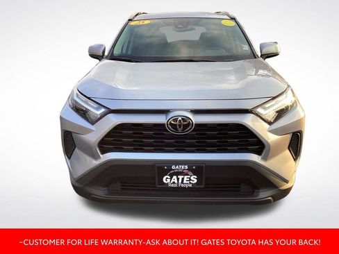 Used 2025 Toyota RAV4 XLE AWD/4WD image 2