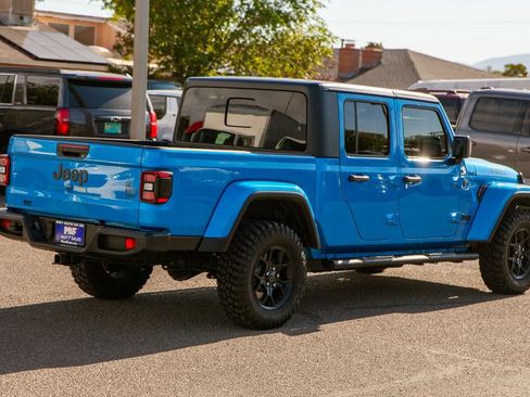 Used 2025 Jeep Gladiator Sport AWD/4WD image 5