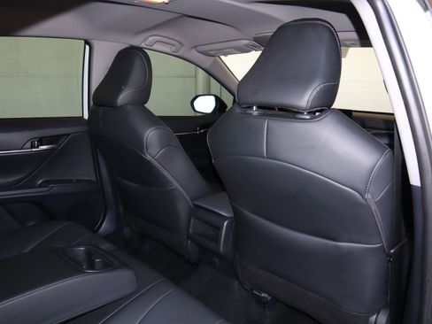 Used 2024 Toyota Camry SE image 42