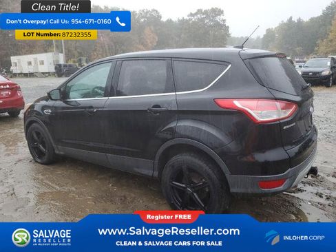 Used 2015 Ford Escape SE image 3