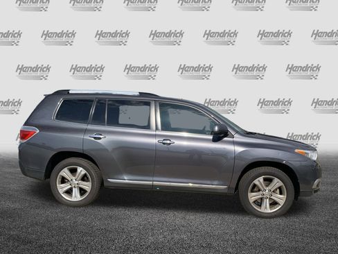 Used 2013 Toyota Highlander Limited image 11