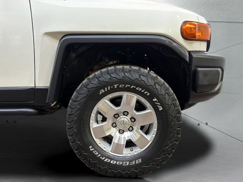 Used 2010 Toyota FJ Cruiser 4WD image 33