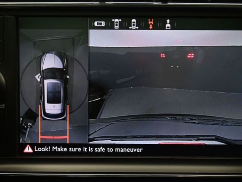 Used 2020 Bentley Bentayga image 16