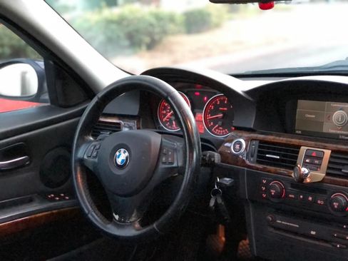 Used 2006 BMW 330i Sedan RWD image 16